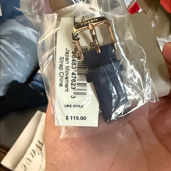 Fossil women Watch with Navy Strap and White Dial - Picture 2 of 3